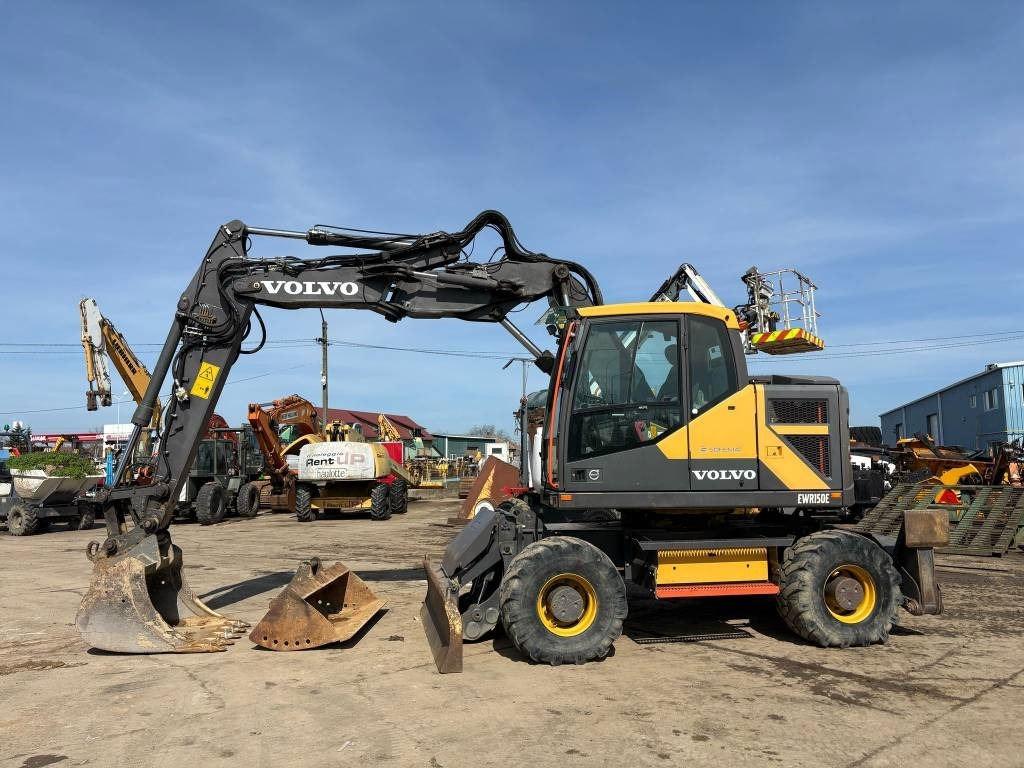 Volvo EW 150E - حفارة على عجلات: صور 2 Volvo EW 150E - حفارة على عجلات: صور 2