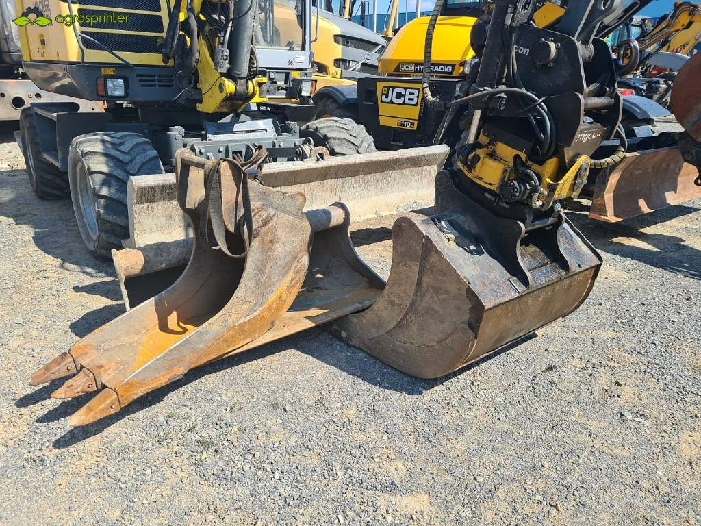 Wacker Neuson EW 100 - حفارة على عجلات: صور 3 Wacker Neuson EW 100 - حفارة على عجلات: صور 3
