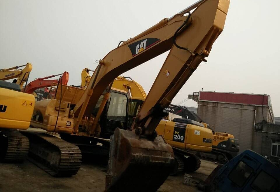 Caterpillar 320C - حفارات زحافة: صور 1 Caterpillar 320C - حفارات زحافة: صور 1