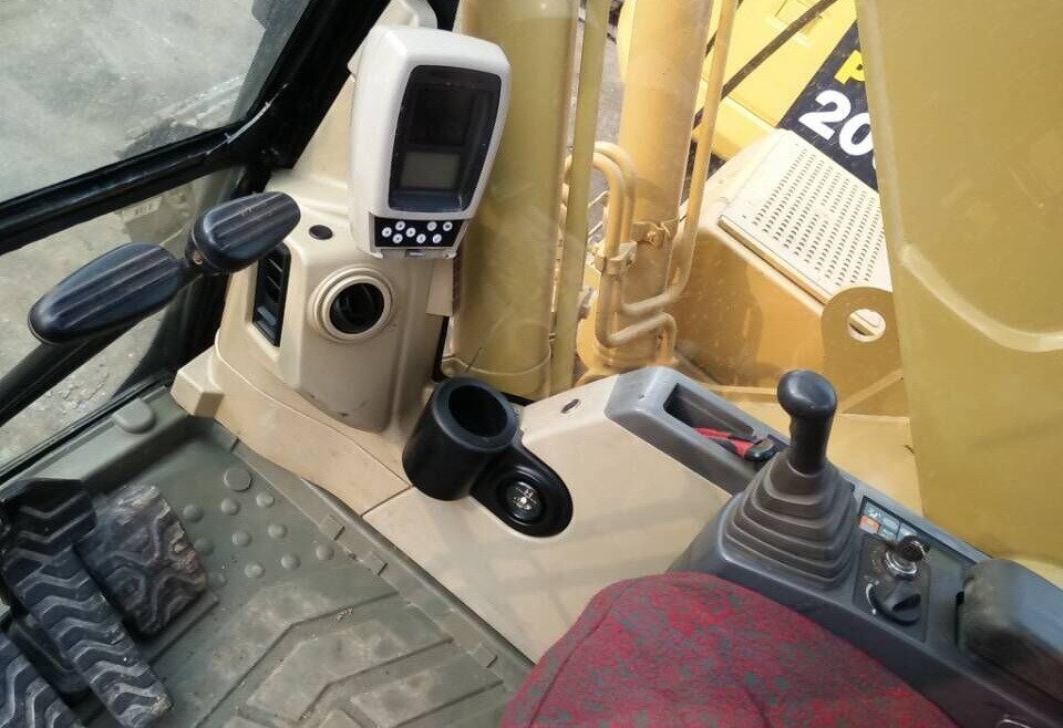 Caterpillar 320C - حفارات زحافة: صور 2 Caterpillar 320C - حفارات زحافة: صور 2