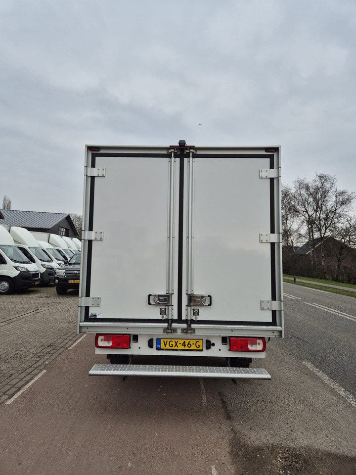 Volkswagen Crafter KOELWAGEN Volkswagen Crafter 177pk Lamberet Koelwagen FRC Koelwagen Bakwagen Kühlwagen Airco Cruise control - الشاحنات الصغيرة المبردة: صور 4 Volkswagen Crafter KOELWAGEN Volkswagen Crafter 177pk Lamberet Koelwagen FRC Koelwagen Bakwagen Kühlwagen Airco Cruise control - الشاحنات الصغيرة المبردة: صور 4