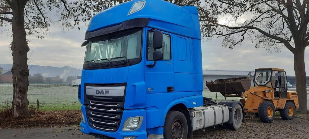 DAF 106-460 Super Spacs G.Haus/Hoch German - شاحنة جرار: صور 3 DAF 106-460 Super Spacs G.Haus/Hoch German - شاحنة جرار: صور 3