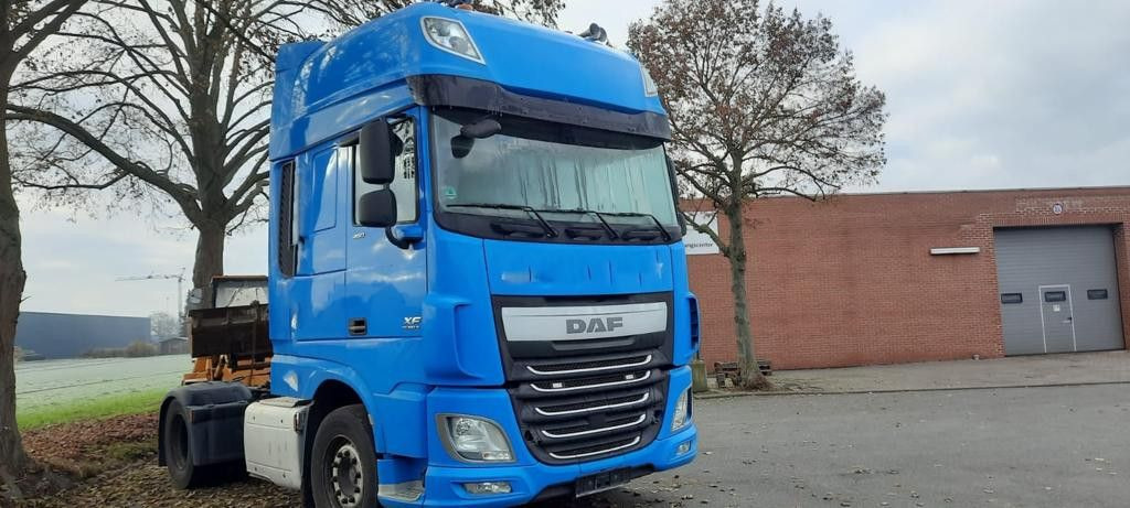 DAF 106-460 Super Spacs G.Haus/Hoch German - شاحنة جرار: صور 1 DAF 106-460 Super Spacs G.Haus/Hoch German - شاحنة جرار: صور 1