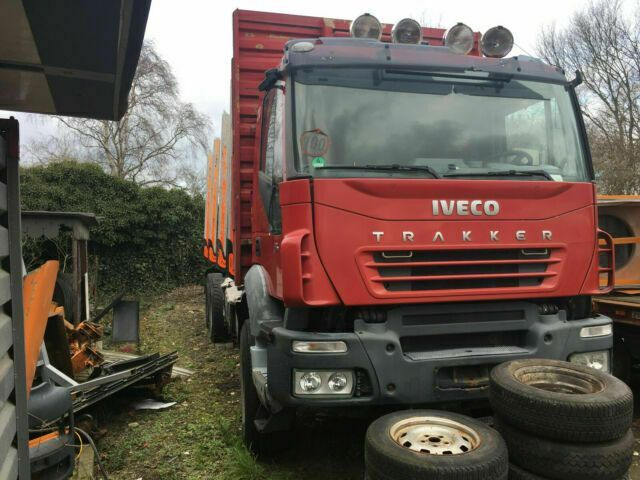 Iveco AD260T450PS 6x4 Blatt Blatt (E:5) - شاحنة قطع الأشجار, شاحنة كرين: صور 4 Iveco AD260T450PS 6x4 Blatt Blatt (E:5) - شاحنة قطع الأشجار, شاحنة كرين: صور 4