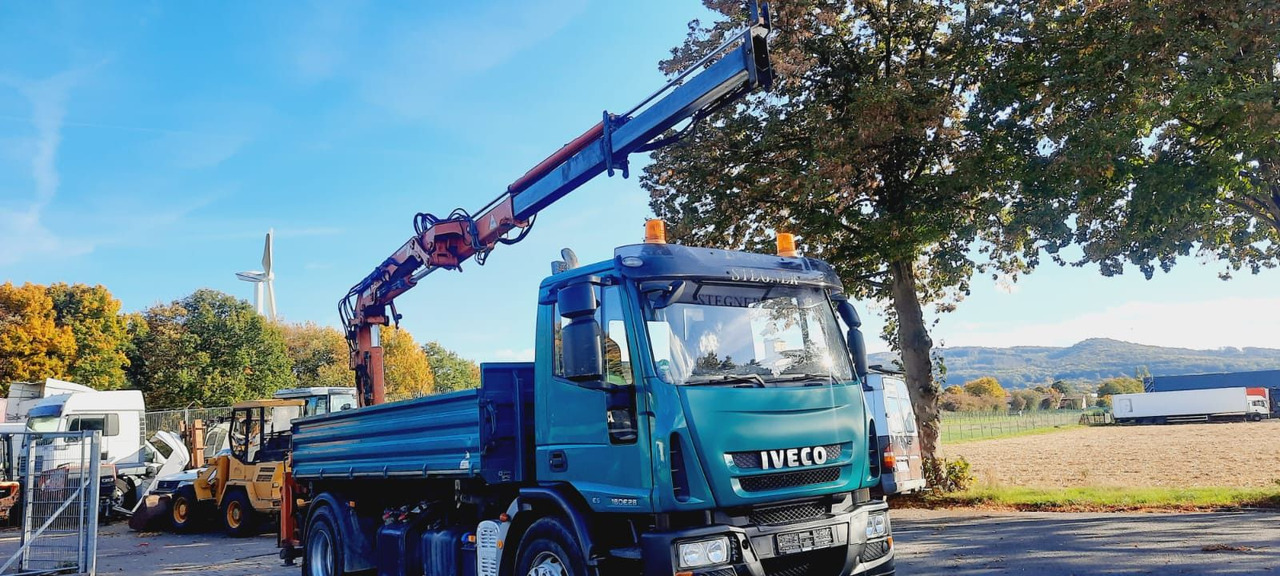 Iveco ML180E28K 4x2 mit Kran/Funk/Greifer - قلابات, شاحنة كرين: صور 1 Iveco ML180E28K 4x2 mit Kran/Funk/Greifer - قلابات, شاحنة كرين: صور 1