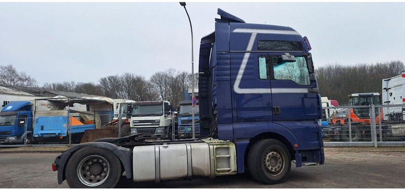 MAN 18.430 TGA G/Haus Hochdach xxl - شاحنة جرار: صور 4 MAN 18.430 TGA G/Haus Hochdach xxl - شاحنة جرار: صور 4