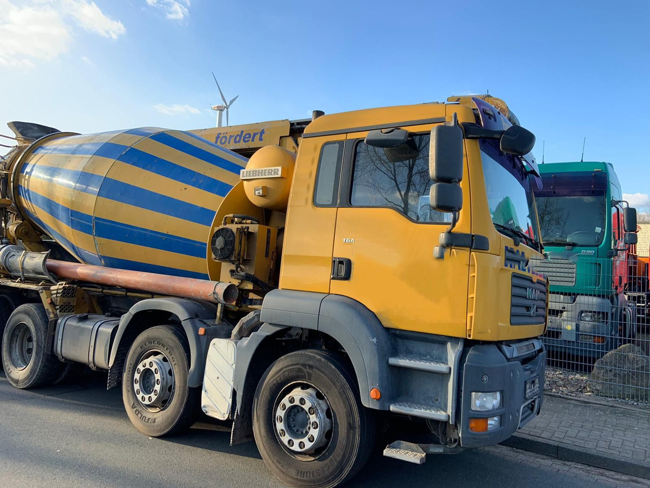 MAN TGA35.360PS 8x4 Mischer+Förderband - شاحنة خلاطة خرسانة: صور 1 MAN TGA35.360PS 8x4 Mischer+Förderband - شاحنة خلاطة خرسانة: صور 1