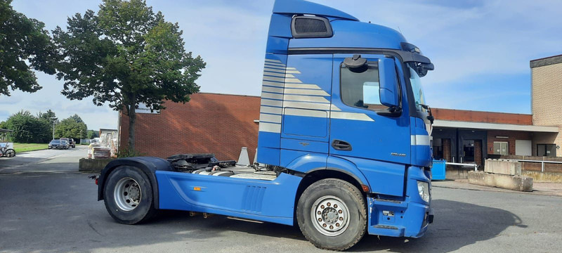 Mercedes-Benz 1845LS Actros 4x2 SZM Voll. StreamSpace - شاحنة جرار: صور 3 Mercedes-Benz 1845LS Actros 4x2 SZM Voll. StreamSpace - شاحنة جرار: صور 3