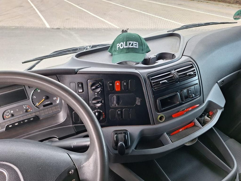 شاحنات مسطحة, شاحنة كرين Mercedes-Benz 2636 Axor 3-Achser 6x2 mit Kran PK14002+Funk: صور 11 شاحنات مسطحة, شاحنة كرين Mercedes-Benz 2636 Axor 3-Achser 6x2 mit Kran PK14002+Funk: صور 11