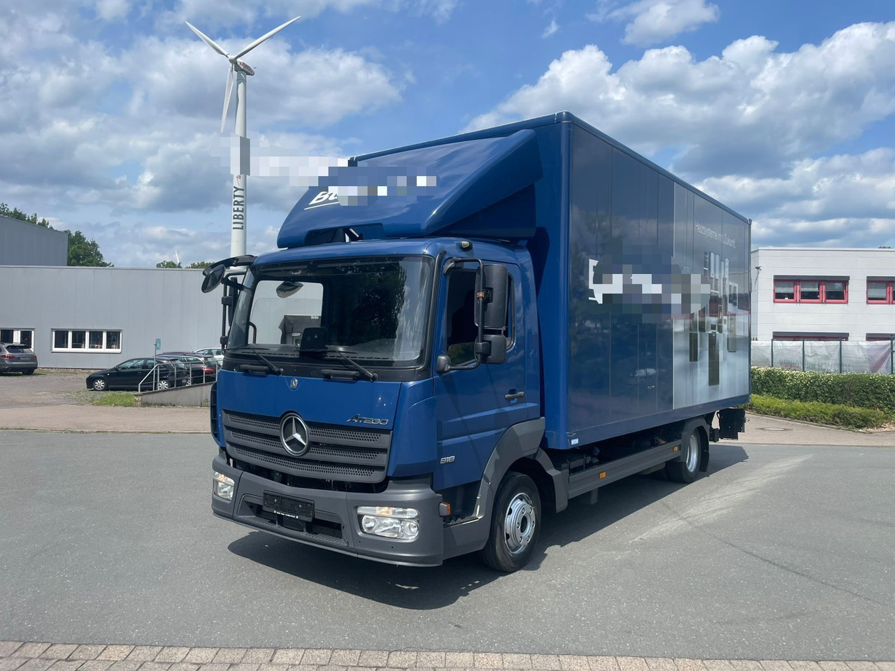 Mercedes-Benz 818 Koffer mit LBW - الشاحنات الصغيرة صندوق مغلق: صور 1 Mercedes-Benz 818 Koffer mit LBW - الشاحنات الصغيرة صندوق مغلق: صور 1