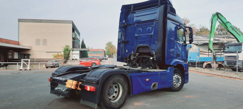 Mercedes-Benz Actros 1845 LS Vollspoiler - شاحنة جرار: صور 5 Mercedes-Benz Actros 1845 LS Vollspoiler - شاحنة جرار: صور 5