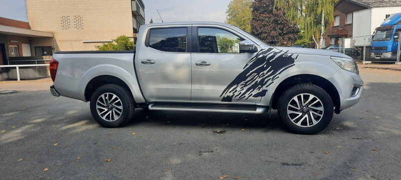 Nissan Navara NP300 N-Connecta Double Cab 4x4 - سيارة: صور 4 Nissan Navara NP300 N-Connecta Double Cab 4x4 - سيارة: صور 4