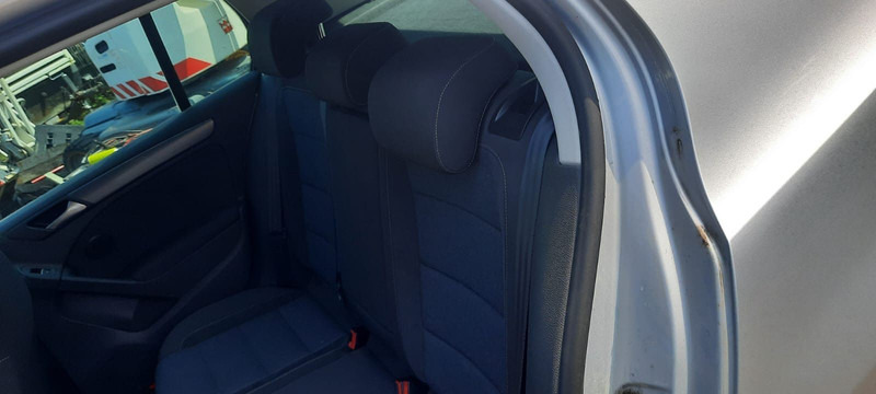 Volkswagen Golf - سيارة: صور 5 Volkswagen Golf - سيارة: صور 5