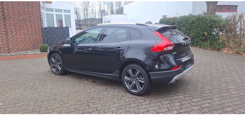Volvo V40 Cross Country You! - سيارة: صور 5 Volvo V40 Cross Country You! - سيارة: صور 5