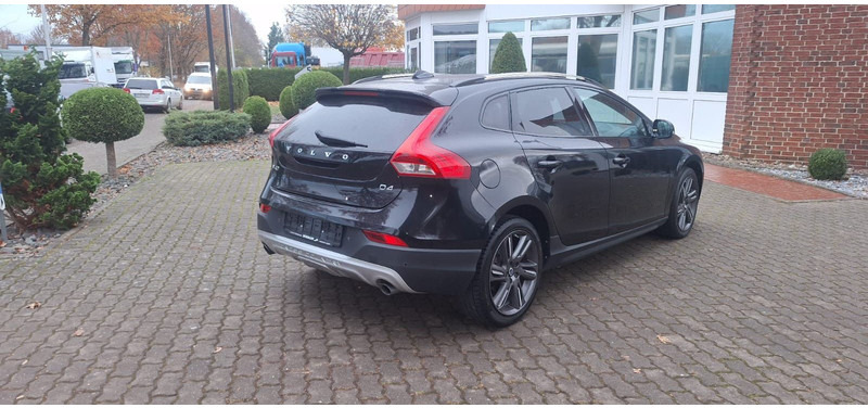 Volvo V40 Cross Country You! - سيارة: صور 4 Volvo V40 Cross Country You! - سيارة: صور 4