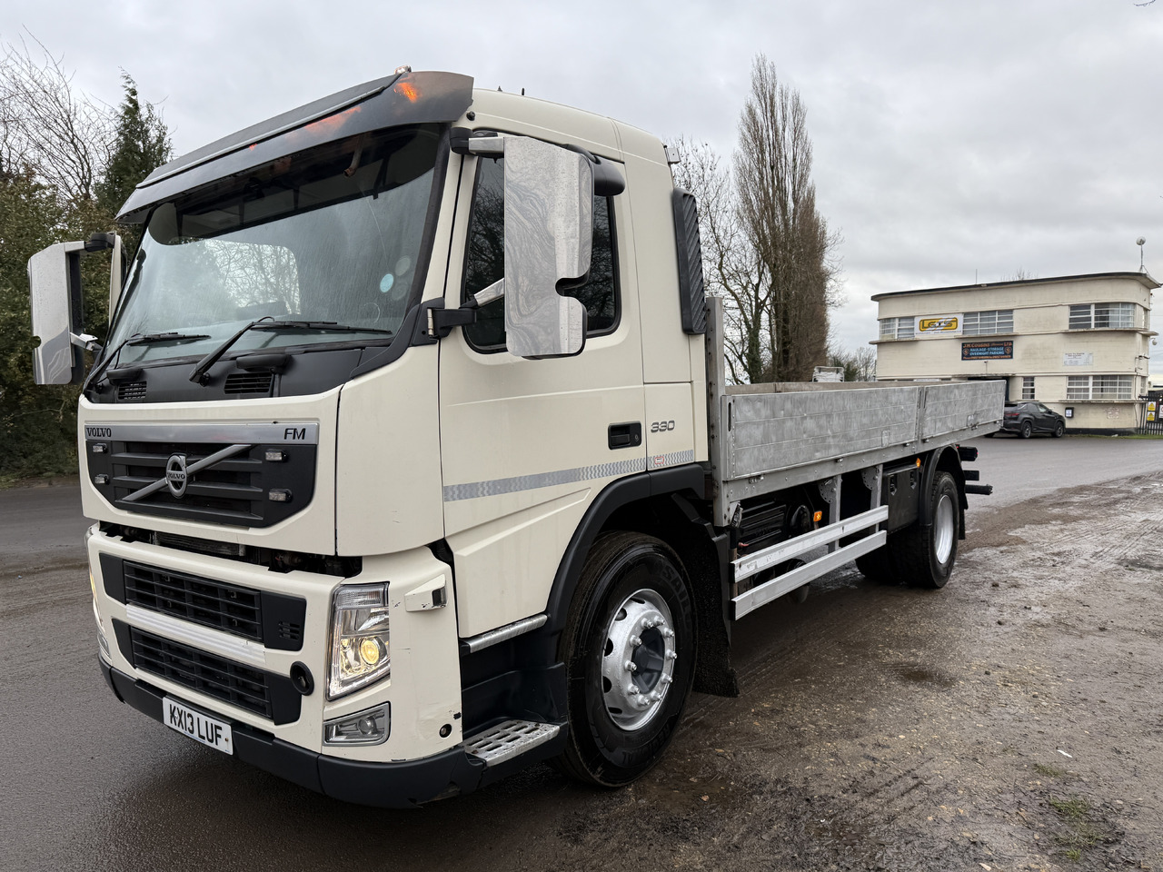 2013 Volvo FM 330 Dropside - شاحنات مسطحة: صور 4 2013 Volvo FM 330 Dropside - شاحنات مسطحة: صور 4