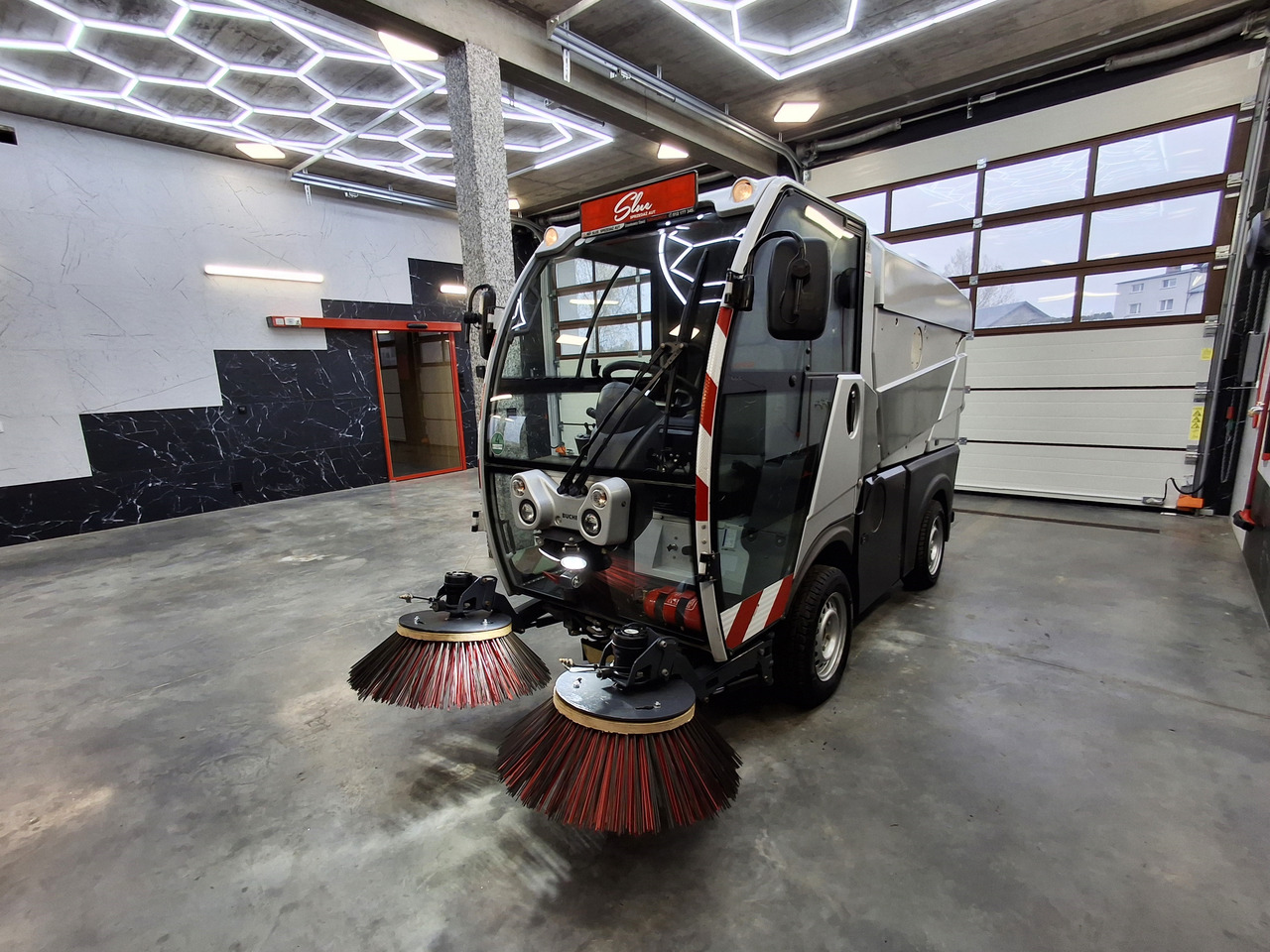 Bucher CityCat 1000 Zamiatarka Kehrmaschine PM10 - سياره كنس شوارع: صور 2 Bucher CityCat 1000 Zamiatarka Kehrmaschine PM10 - سياره كنس شوارع: صور 2