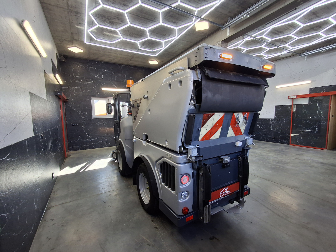 HAKO Citymaster 1600 Kehrmaschine Zamiatarka PM2.5 Euro 6 2019r - سياره كنس شوارع: صور 3 HAKO Citymaster 1600 Kehrmaschine Zamiatarka PM2.5 Euro 6 2019r - سياره كنس شوارع: صور 3