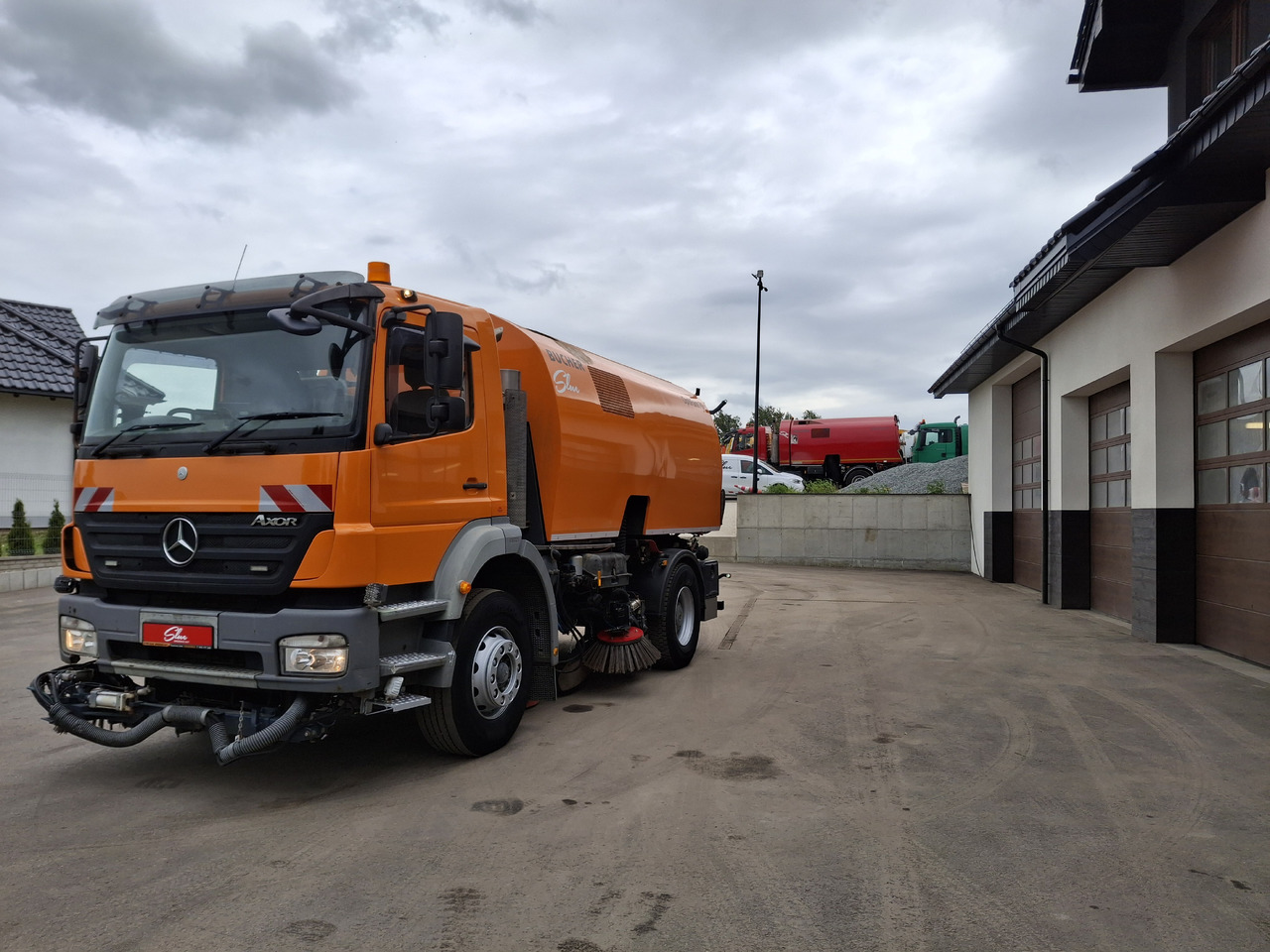 MERCEDES-BENZ Axor 1823 Zamiatarka Kehrmaschine BUCHER 2 Motoren Szczotki L/R Sweeper - سياره كنس شوارع: صور 2 MERCEDES-BENZ Axor 1823 Zamiatarka Kehrmaschine BUCHER 2 Motoren Szczotki L/R Sweeper - سياره كنس شوارع: صور 2