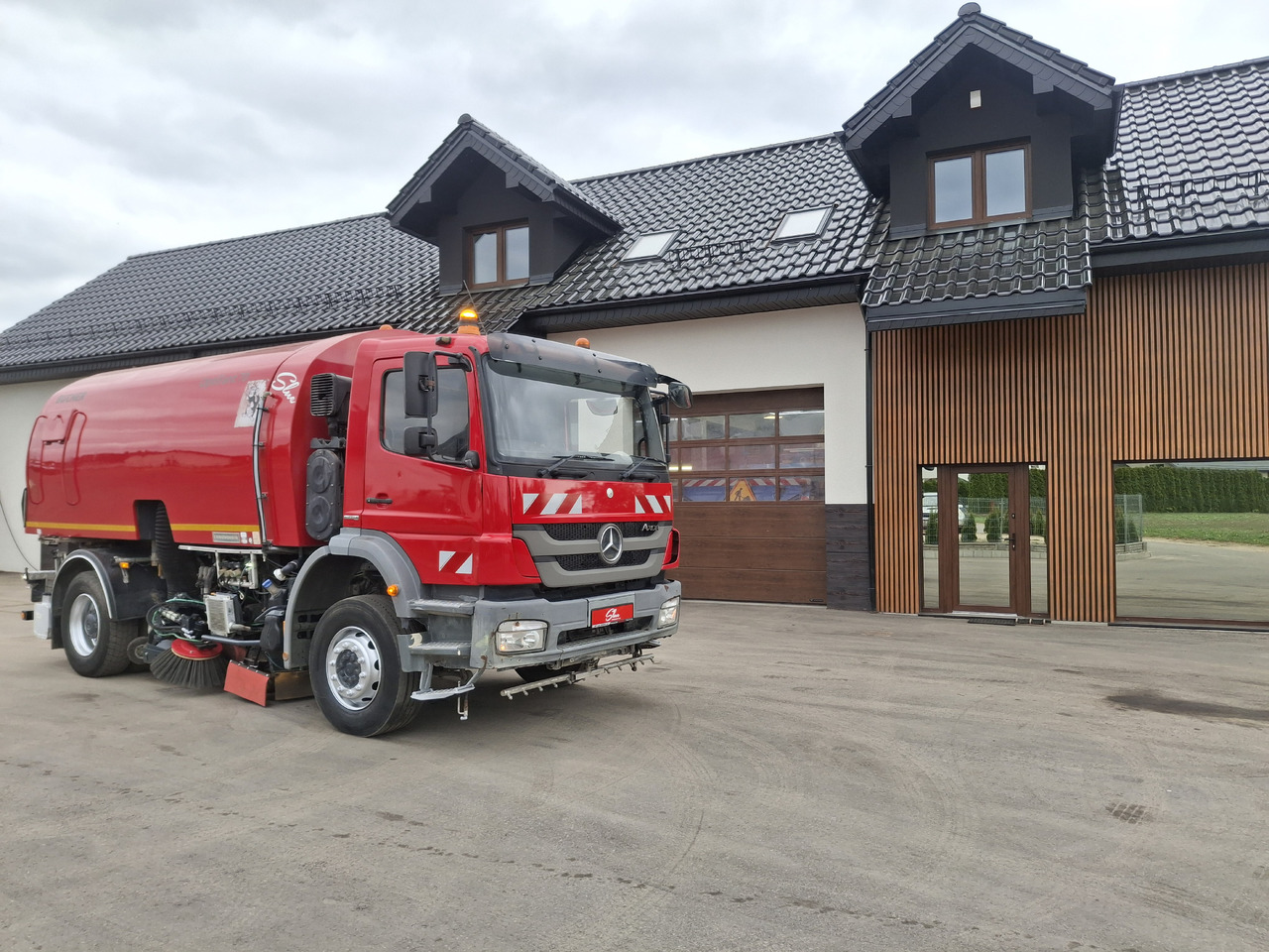 MERCEDES-BENZ Axor 1829 Zamiatarka Kehrmaschine BUCHER 2 Motoren Karcher PM10 Odchwaszczarka Sweeper - سياره كنس شوارع: صور 1 MERCEDES-BENZ Axor 1829 Zamiatarka Kehrmaschine BUCHER 2 Motoren Karcher PM10 Odchwaszczarka Sweeper - سياره كنس شوارع: صور 1