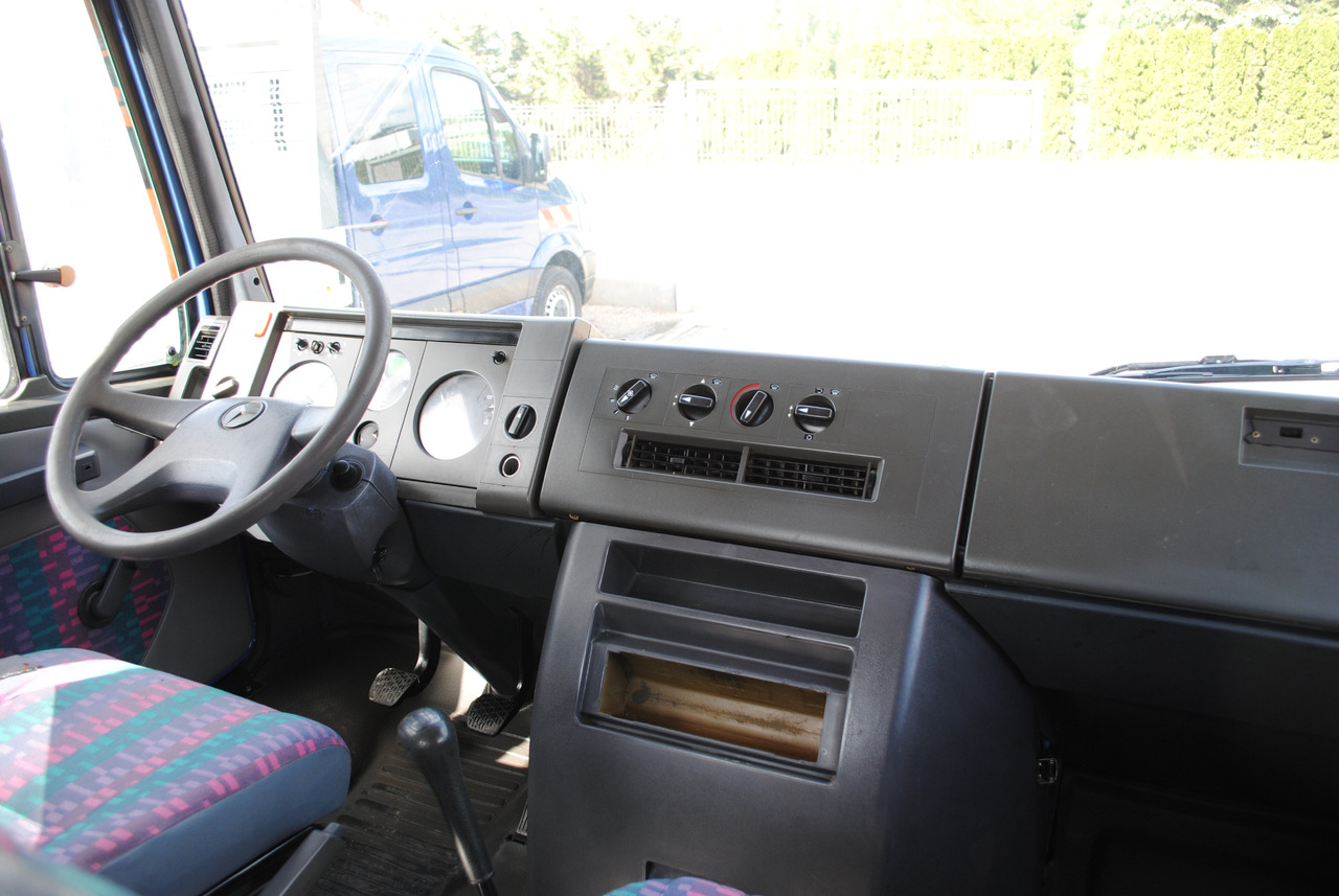 Mercedes-Benz 711D Doka Dubel Kabina Pritsche Doppelkabine - شاحنات مسطحة: صور 5 Mercedes-Benz 711D Doka Dubel Kabina Pritsche Doppelkabine - شاحنات مسطحة: صور 5