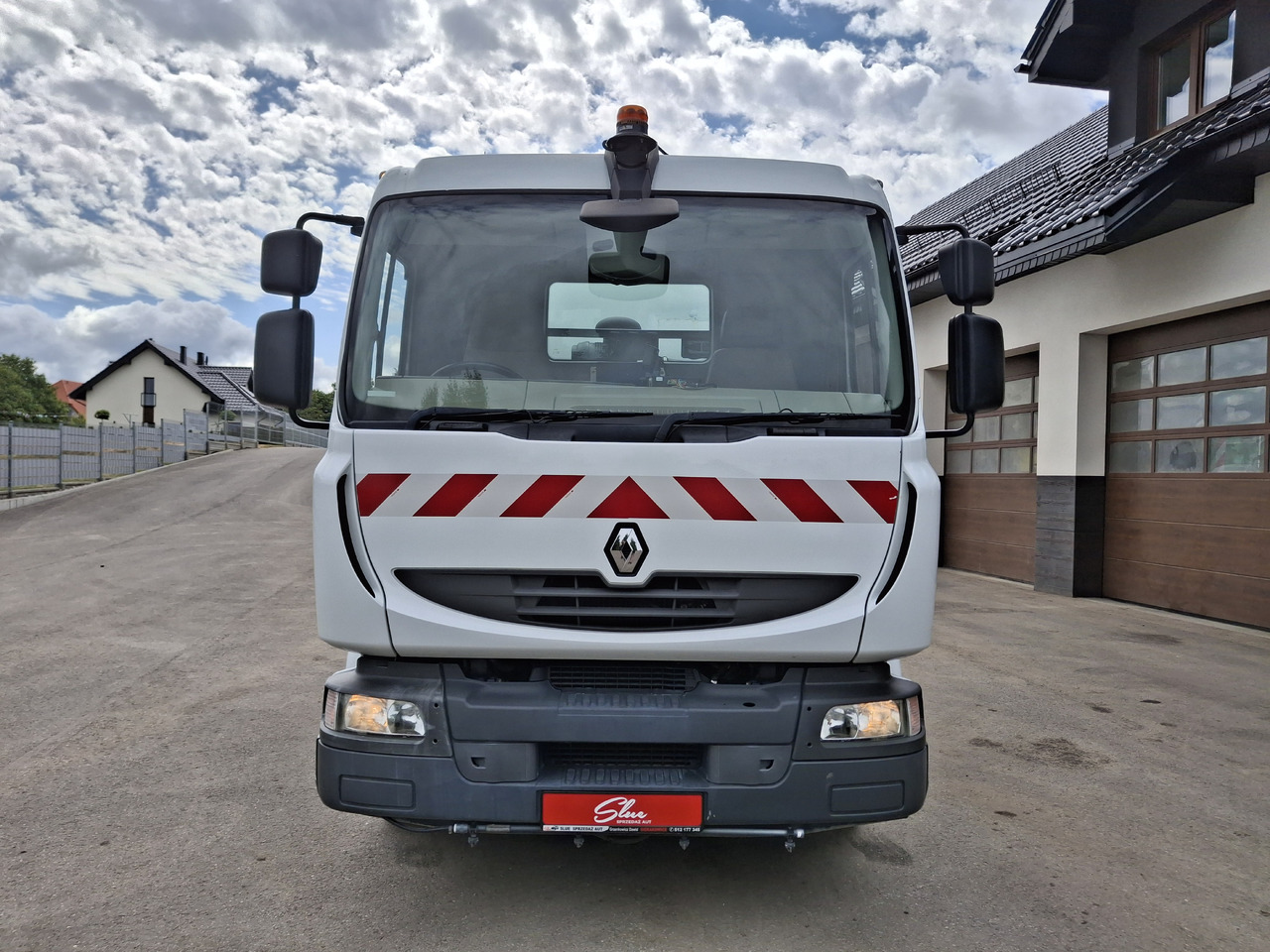 RENAULT Midlum 220 Zamiatarka Johnston VS500 Szczotki L/R Obie Strony Napęd Hydrostatyczny 2012r - سياره كنس شوارع: صور 2 RENAULT Midlum 220 Zamiatarka Johnston VS500 Szczotki L/R Obie Strony Napęd Hydrostatyczny 2012r - سياره كنس شوارع: صور 2