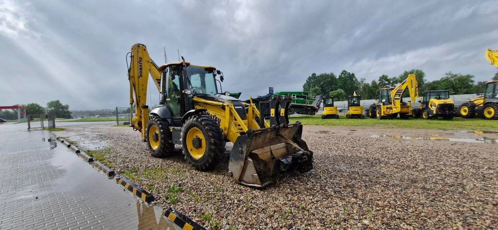 Komatsu WB 97 R-8 - حفار متعدد الاستخدام: صور 3 Komatsu WB 97 R-8 - حفار متعدد الاستخدام: صور 3