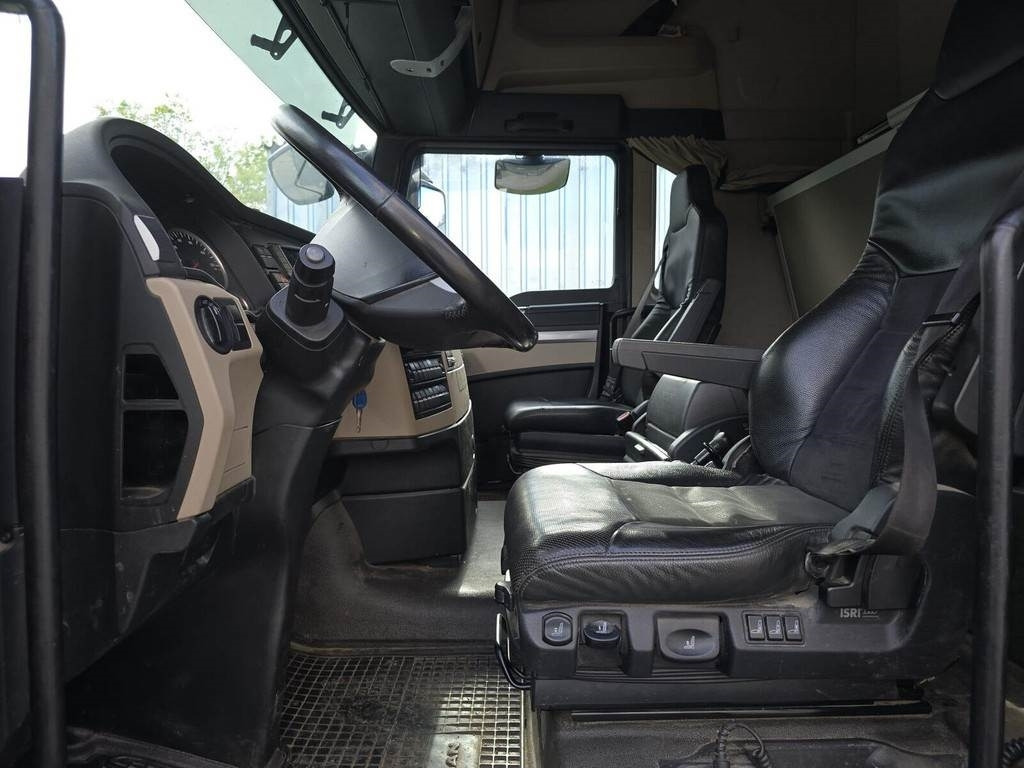 MAN TGX 26.580 6X4 EXTE - شاحنة قطع الأشجار: صور 5 MAN TGX 26.580 6X4 EXTE - شاحنة قطع الأشجار: صور 5