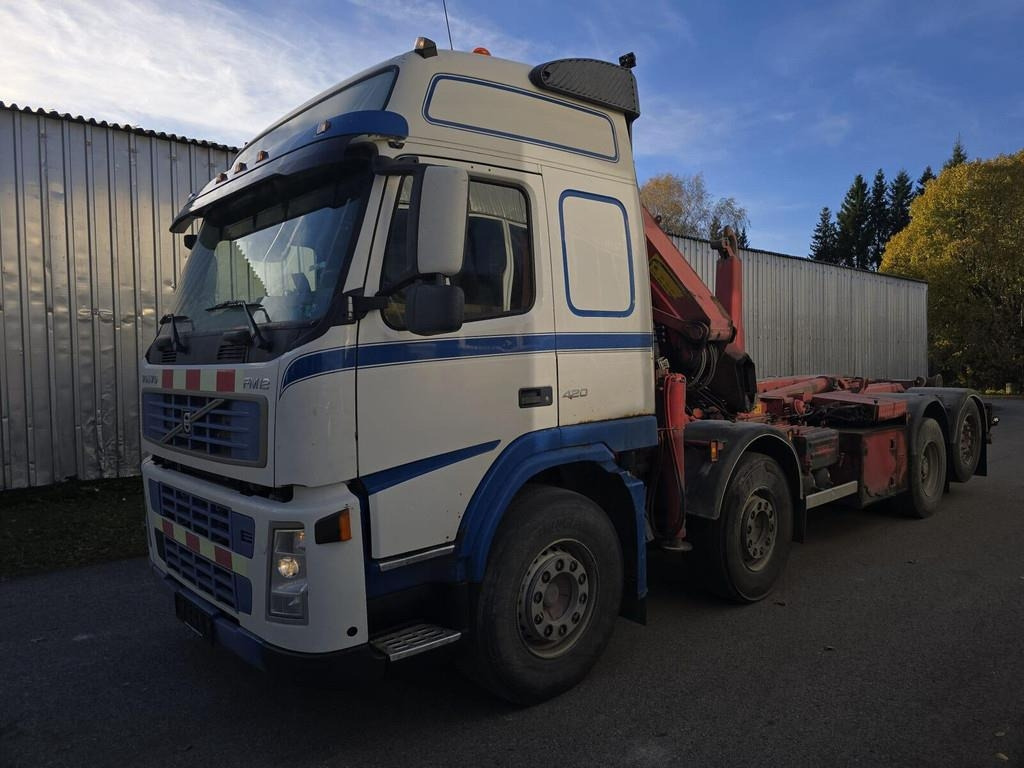 Volvo FM12 420 8X2 HMF 2220 K4  - شاحنة ذات الخطاف: صور 1 Volvo FM12 420 8X2 HMF 2220 K4  - شاحنة ذات الخطاف: صور 1