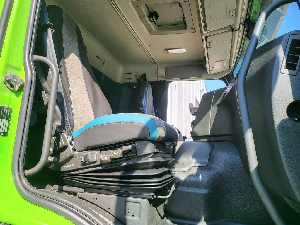 مبردة شاحنة Volvo FM410 6X2 CARRIER SIDEOPENING: صور 11