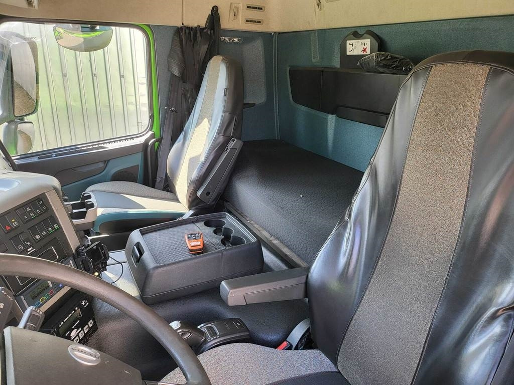 مبردة شاحنة Volvo FM410 6X2 CARRIER SIDEOPENING: صور 10