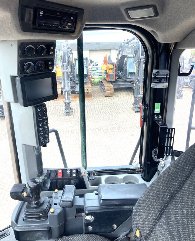 اللودر بعجل CAT 972 M: صور 8 اللودر بعجل CAT 972 M: صور 8