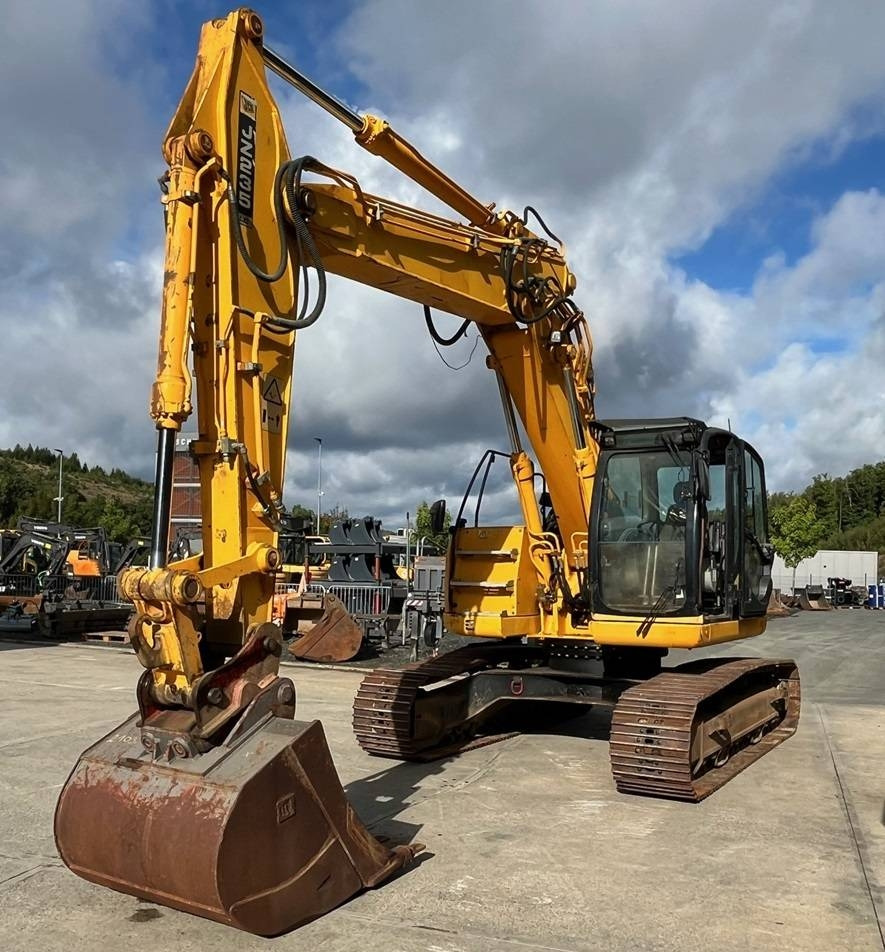JCB JZ 235 LC - حفارات زحافة: صور 1 JCB JZ 235 LC - حفارات زحافة: صور 1