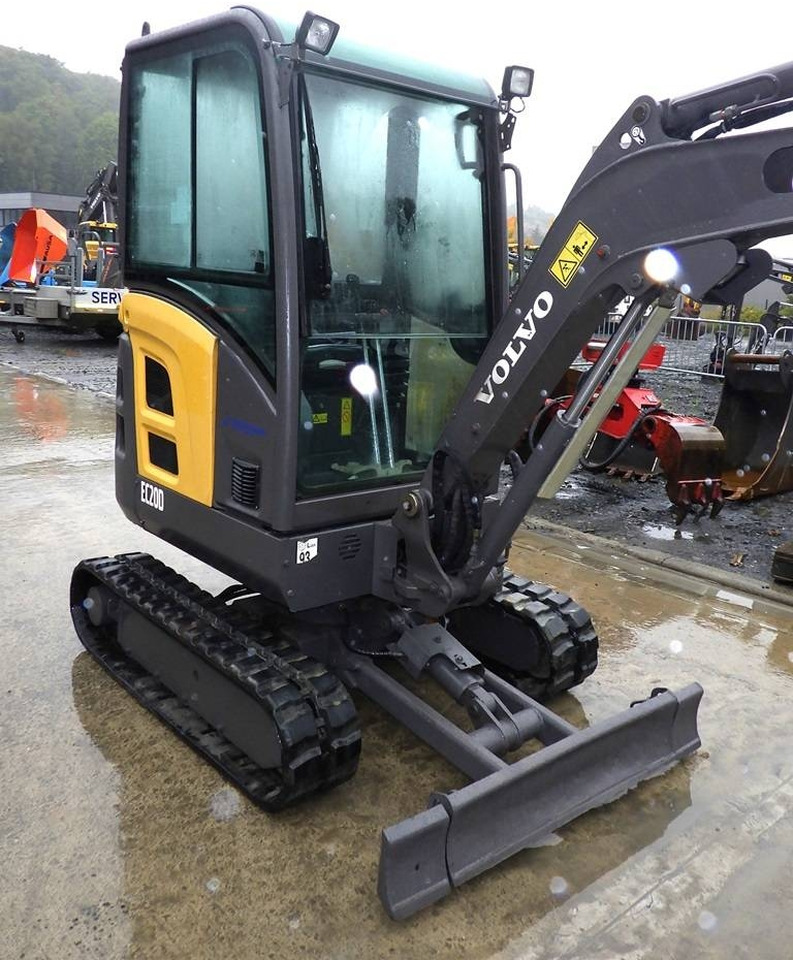 Volvo EC 20 D - حفارة مصغرة: صور 4 Volvo EC 20 D - حفارة مصغرة: صور 4