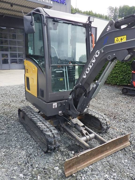 Volvo EC 20 E - حفارة مصغرة: صور 4 Volvo EC 20 E - حفارة مصغرة: صور 4