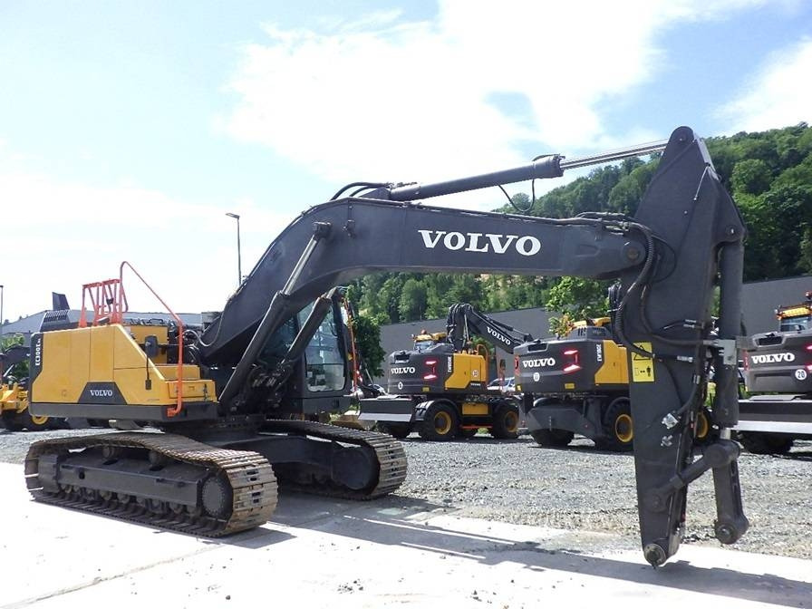 Volvo EC 300 E  - حفارات زحافة: صور 3 Volvo EC 300 E  - حفارات زحافة: صور 3