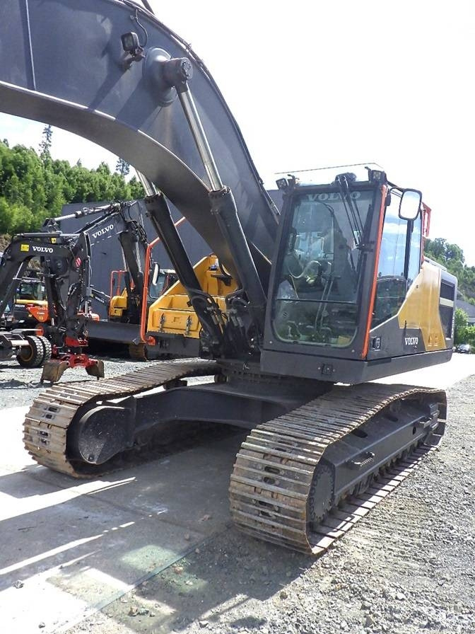 Volvo EC 300 E  - حفارات زحافة: صور 2 Volvo EC 300 E  - حفارات زحافة: صور 2