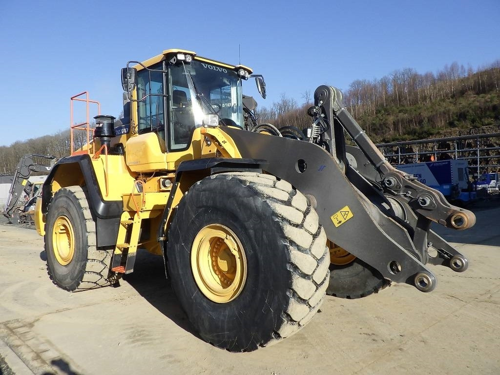 Volvo L 220 H - اللودر بعجل: صور 3 Volvo L 220 H - اللودر بعجل: صور 3