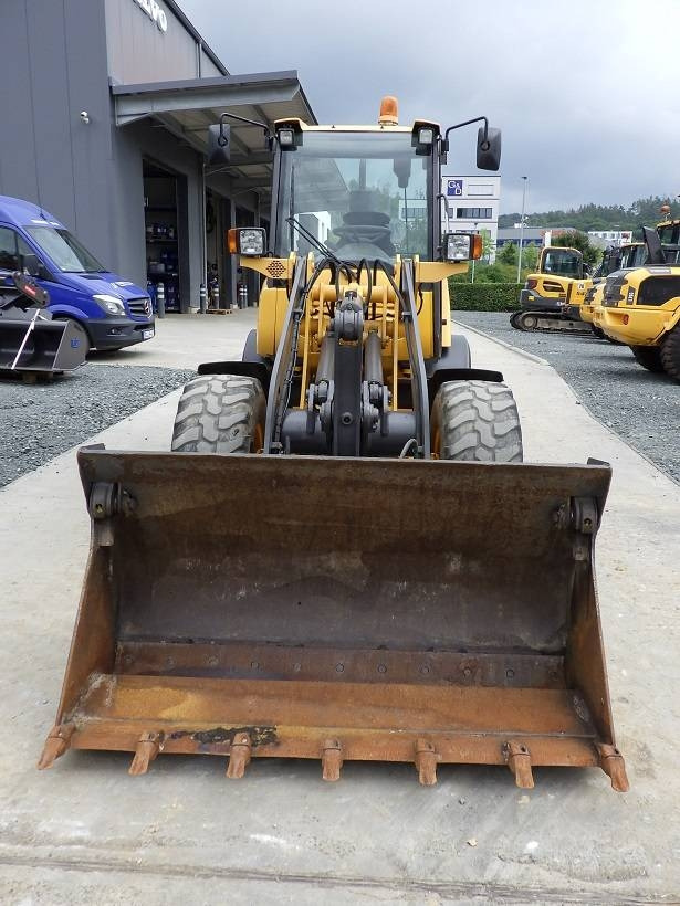 Volvo L 25 F - اللودر بعجل: صور 2 Volvo L 25 F - اللودر بعجل: صور 2