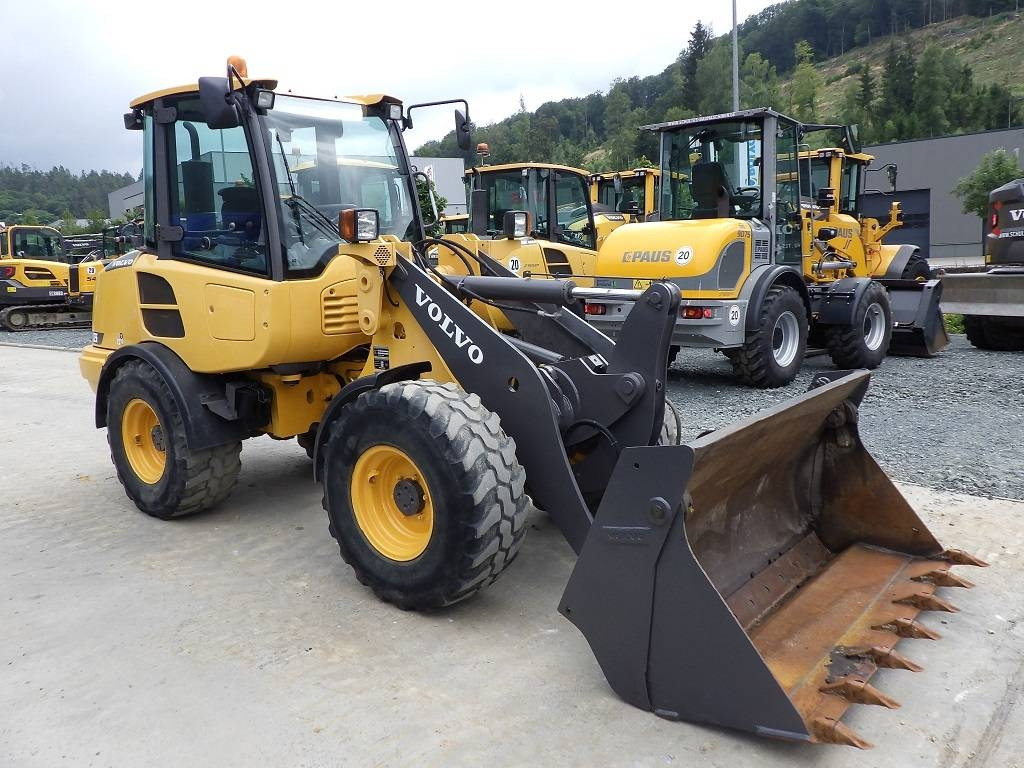 Volvo L 25 F - اللودر بعجل: صور 3 Volvo L 25 F - اللودر بعجل: صور 3
