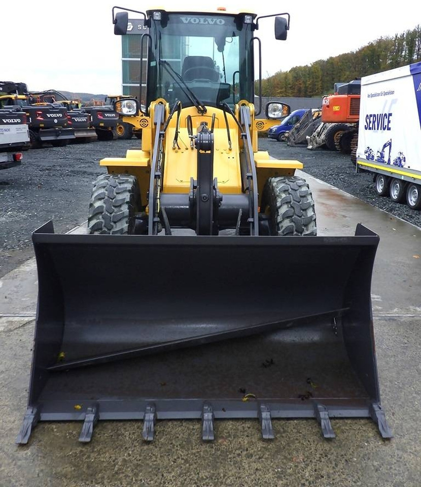 Volvo L 30 G  - اللودر بعجل: صور 2 Volvo L 30 G  - اللودر بعجل: صور 2