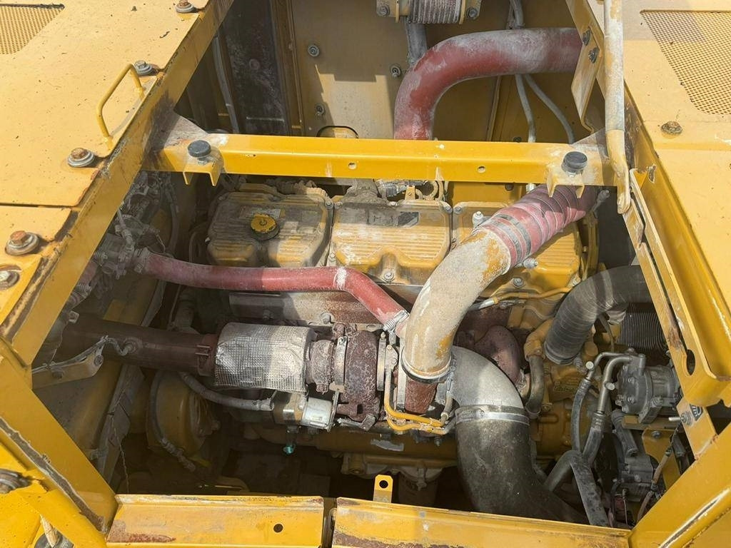 حفارات زحافة CAT 390 F L ME: صور 12