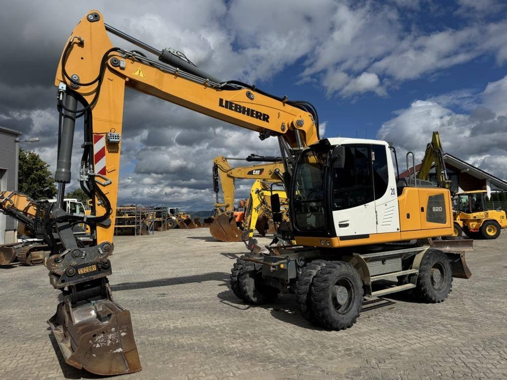 Liebherr A 920 Litronic - حفارة على عجلات: صور 3 Liebherr A 920 Litronic - حفارة على عجلات: صور 3