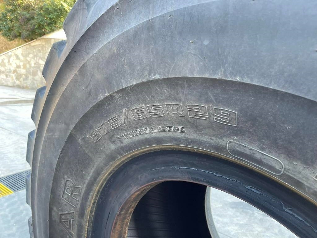 CAT 982M - اللودر بعجل: صور 5 CAT 982M - اللودر بعجل: صور 5