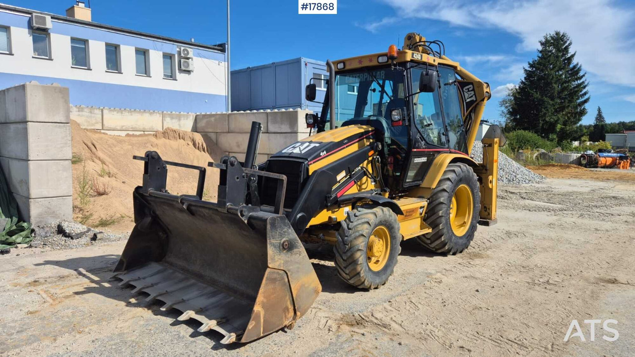 2003 CAT 424D - حفار متعدد الاستخدام: صور 1 2003 CAT 424D - حفار متعدد الاستخدام: صور 1