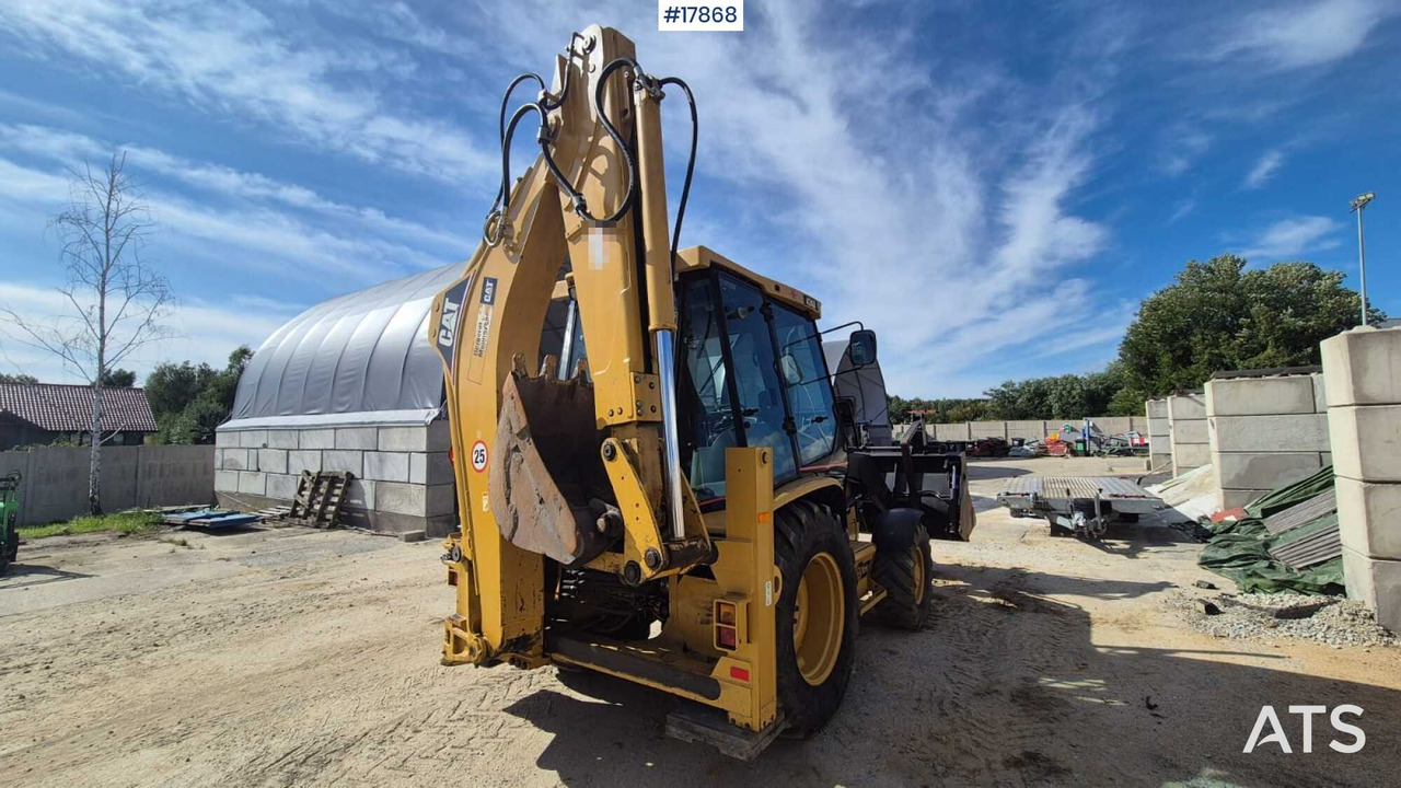 2003 CAT 424D - حفار متعدد الاستخدام: صور 5 2003 CAT 424D - حفار متعدد الاستخدام: صور 5