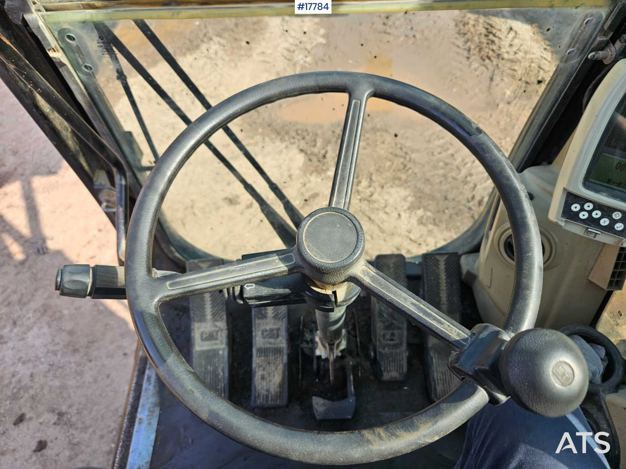 حفارة على عجلات 2004 CAT M316C: صور 13