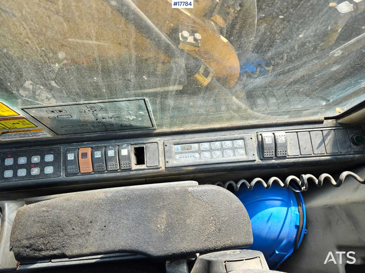 حفارة على عجلات 2004 CAT M316C: صور 18