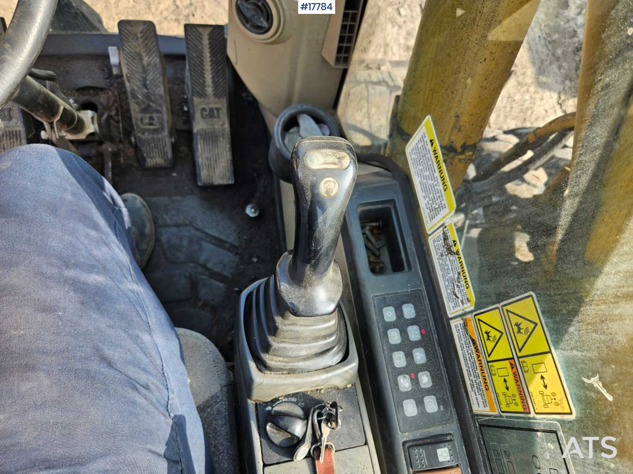 حفارة على عجلات 2004 CAT M316C: صور 16