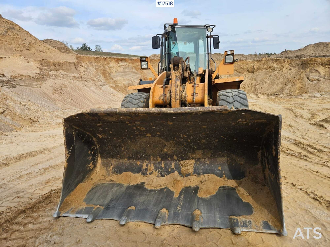 2004 Case 821C - اللودر بعجل: صور 3 2004 Case 821C - اللودر بعجل: صور 3